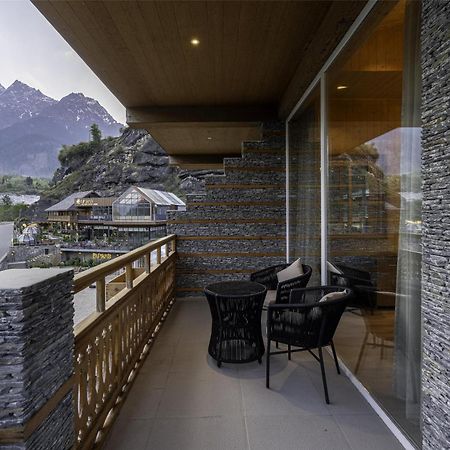 Palchan Hotel & Spa - A Member Of Radisson Individuals Retreats Manāli Екстериор снимка