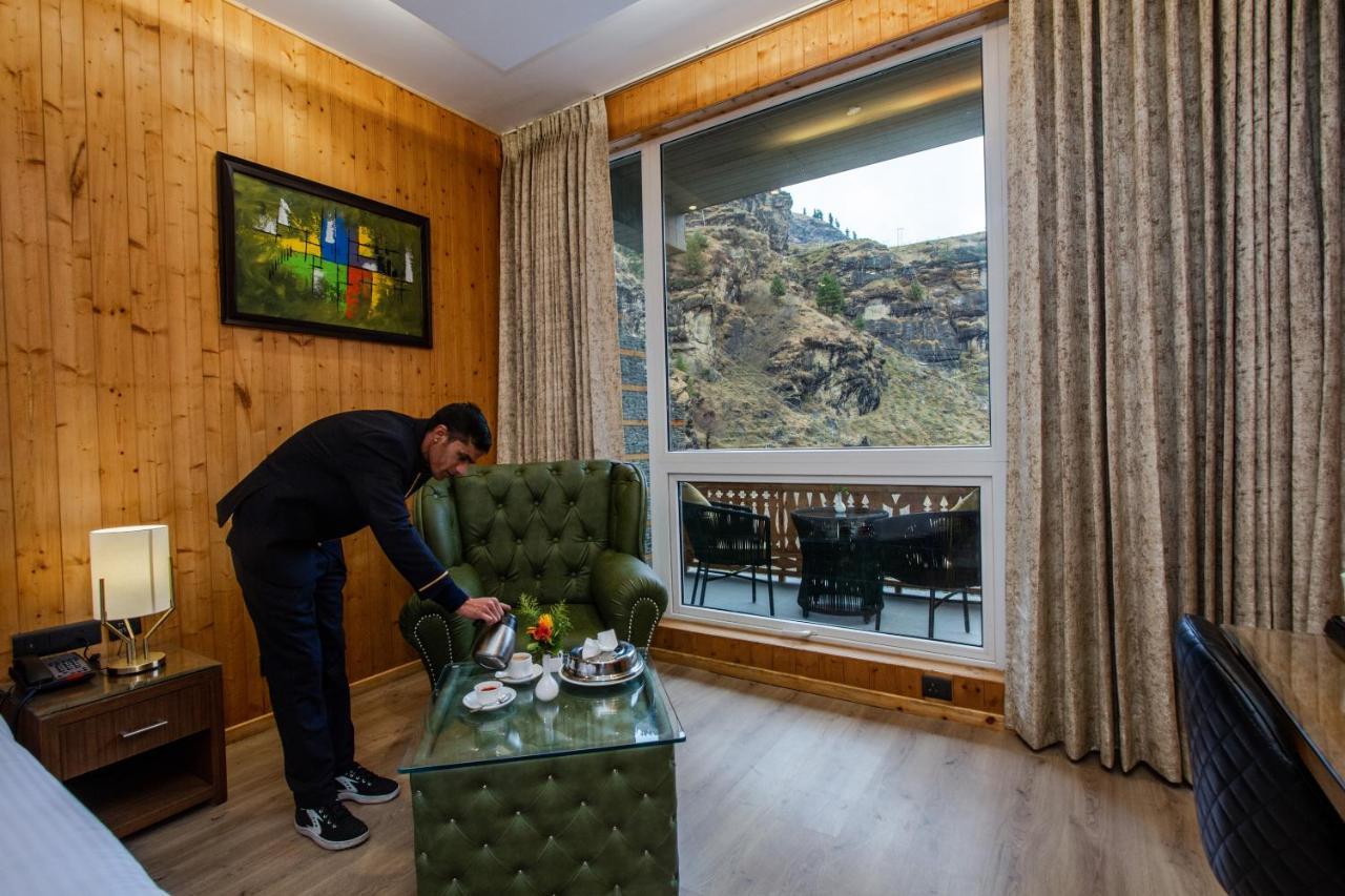 Palchan Hotel & Spa - A Member Of Radisson Individuals Retreats Manāli Екстериор снимка