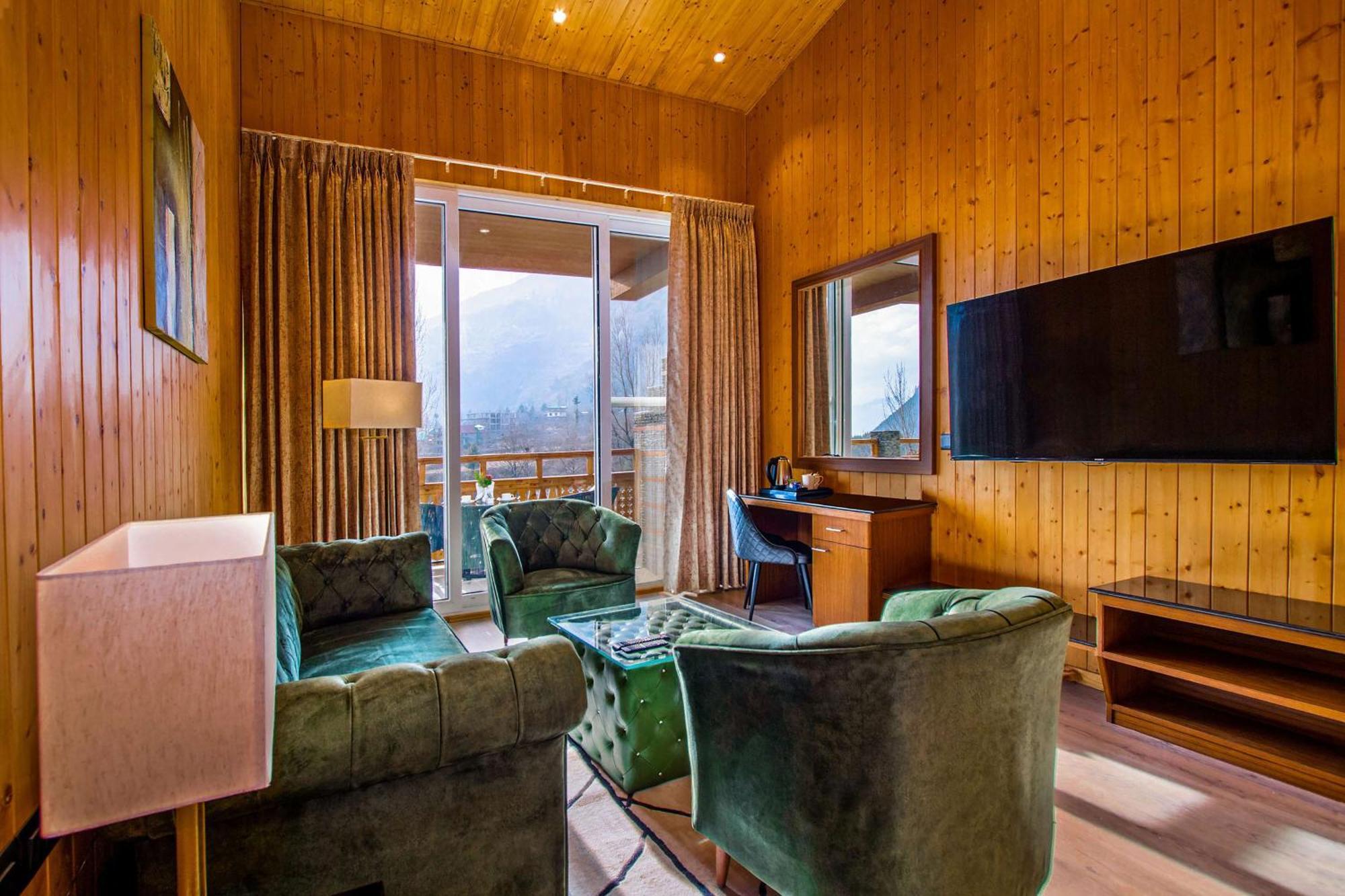 Palchan Hotel & Spa - A Member Of Radisson Individuals Retreats Manāli Екстериор снимка