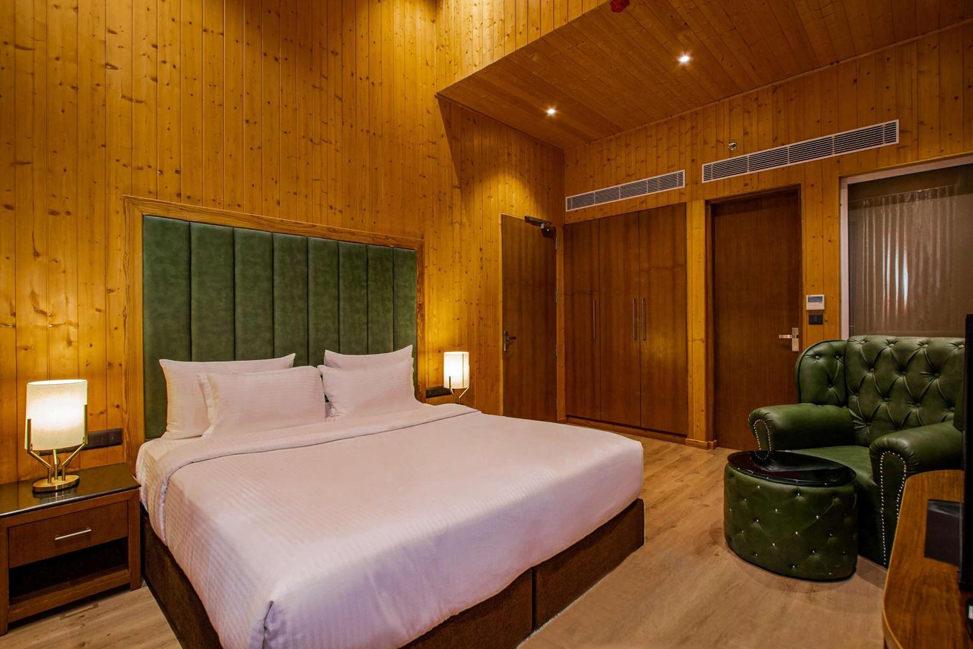 Palchan Hotel & Spa - A Member Of Radisson Individuals Retreats Manāli Екстериор снимка