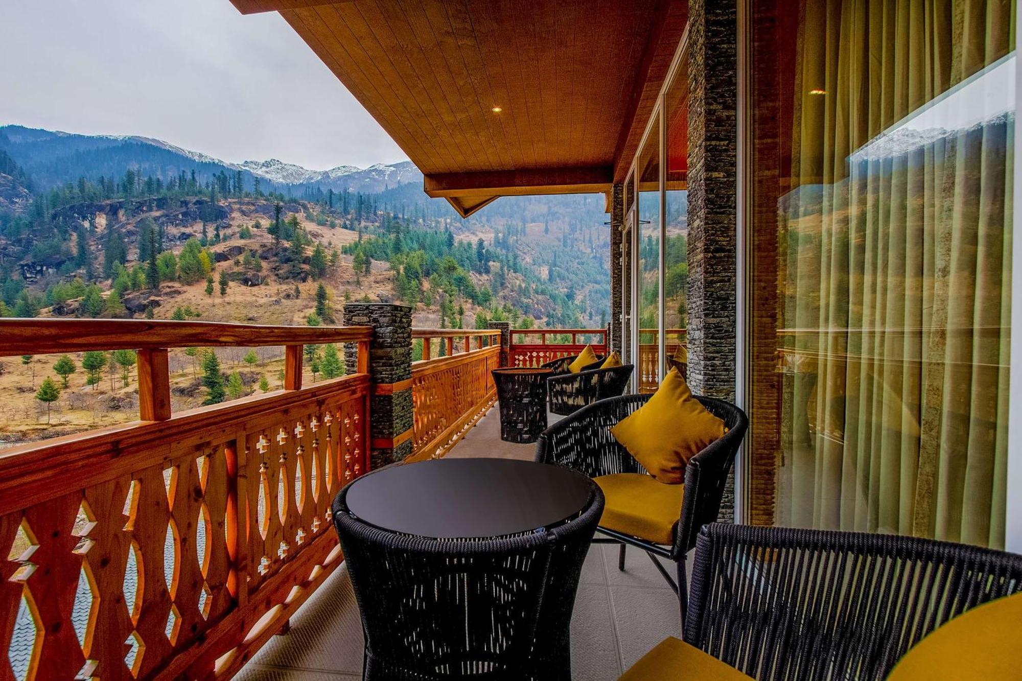 Palchan Hotel & Spa - A Member Of Radisson Individuals Retreats Manāli Екстериор снимка
