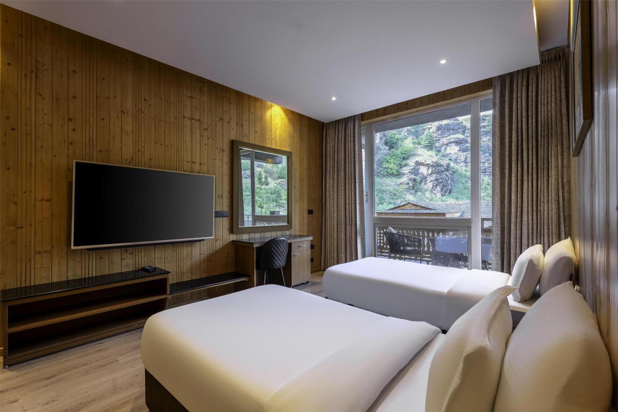 Palchan Hotel & Spa - A Member Of Radisson Individuals Retreats Manāli Екстериор снимка